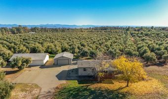 5694 Dolly Ln, Anderson, CA 96007