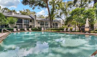 1055 KENSINGTON PARK Dr 205, Altamonte Springs, FL 32714