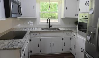 122 McKee Dr, Blacksburg, SC 29702