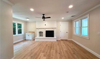 513 Knotty Oak Rd, Coventry, RI 02816