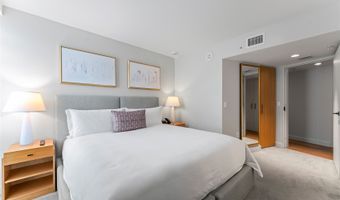 383 Kalaimoku St 1916, Honolulu, HI 96815