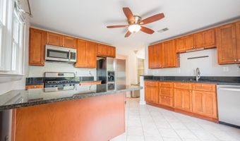 21- A W TAYLOR RUN Pkwy W, Alexandria, VA 22314