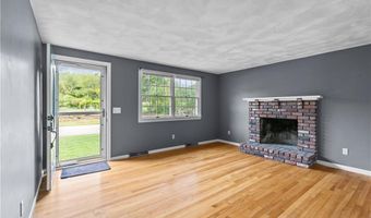 38 Greenwood Rd, North Kingstown, RI 02852