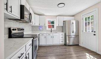 37 College St, Alexandria, OH 43001