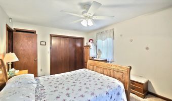 244 MILLER, Akron, PA 17501