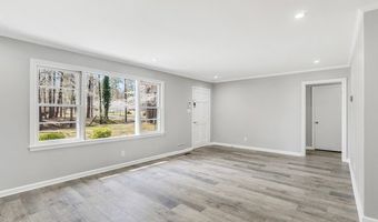 789 Pinewood, Macon, GA 31204