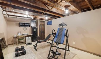 12 Hagen Ave, Cranston, RI 02920