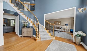 33 WATERTON Dr, Bear, DE 19701