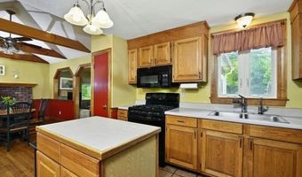 85 Maple St, Bellingham, MA 02019