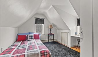 11 Cross St, Newport, RI 02840