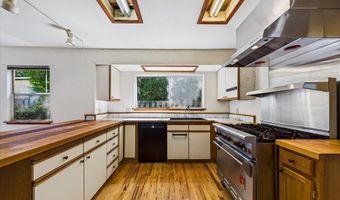 1640 Buttermilk Ln, Arcata, CA 95521