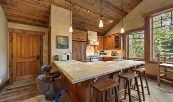 500 Wild Swan Trl, Bigfork, MT 59911