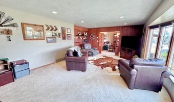 203 3rd Ave SW, Bowman, ND 58623
