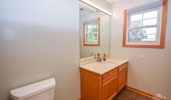475 Gillcrest Dr, Albany, IN 47320