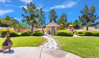 19581 Powhatan Rd, Apple Valley, CA 92308