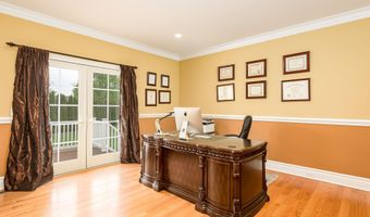 6 Congress Dr, Cromwell, CT 06416