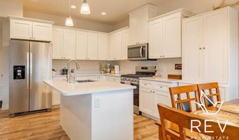 2867 Legacy Ln, Cody, WY 82414