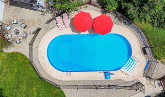 5 Overlook Ct, Bayville, NJ 08721