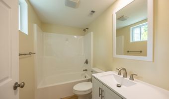 215 Sunset Dr, Athens, TN 37303