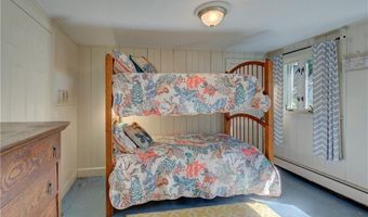 47 Wake Robin Trl, Narragansett, RI 02874