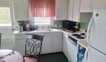 25 Eighth St, Auburn, ME 04210