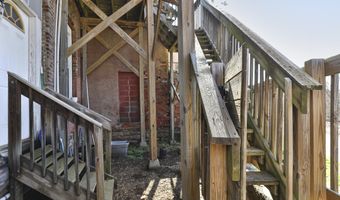 207 W Main St, Ash Grove, MO 65604