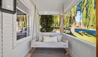 302 E MISSION Rd, Allouez, WI 54301