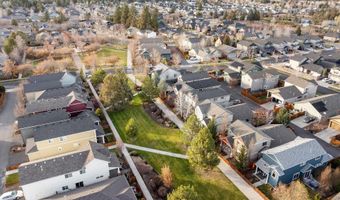 21281 Bellflower Pl, Bend, OR 97702