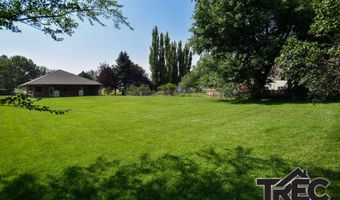 155 N 1st St W, Cowley, WY 82420