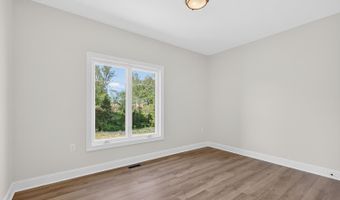 9041 Stonewall Rd, Appomattox, VA 24522