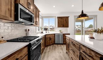 818 SE 35TH St, Battle Ground, WA 98604