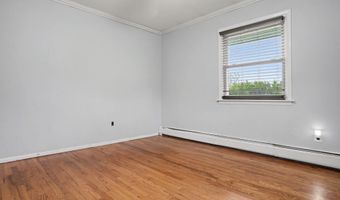13 Governors Ln, Bethel, CT 06801