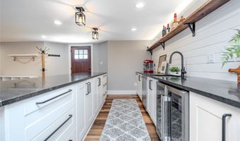 305 NE 54th St, Ankeny, IA 50021