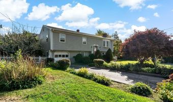 28 Center St, Bristol, RI 02809