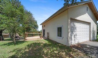 217 Sky View Dr, Adkins, TX 78101