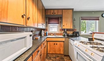 2921 Wood St, Ames, IA 50014