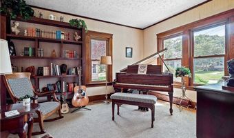 188 Jackson St, Amherst, OH 44001
