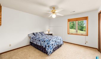 25876 481st Ave, Brandon, SD 57005