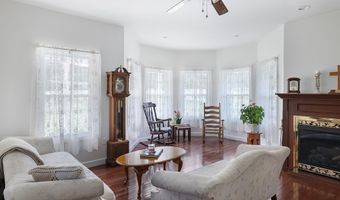 817 ORKNEY Grade, Basye, VA 22810