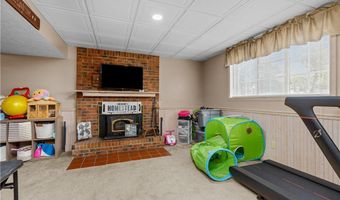 331 Rolling Hills Rd, Economy, PA 15042