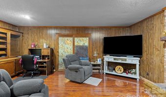 3326 Dunaire Dr, Charlotte, NC 28205