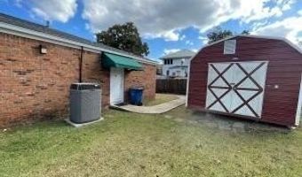 105 N Hickory St, Aberdeen, MS 39730
