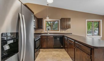 1386 Arden View Dr, Arden Hills, MN 55112