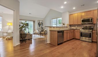 44357 OAKMONT MANOR Sq, Ashburn, VA 20147