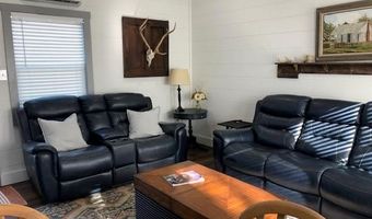933 E Quarry Rd, London, TX 76854