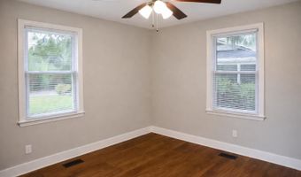 702 Center Dr W, Beaufort, SC 29902