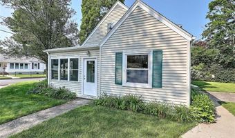 10 Roosevelt Ave, Lincoln, RI 02865