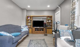15 New Ln, Cromwell, CT 06416