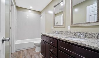 113 Roland Ave, Ballwin, MO 63021