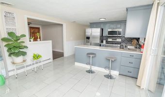 2 Ash Ln, North Providence, RI 02911